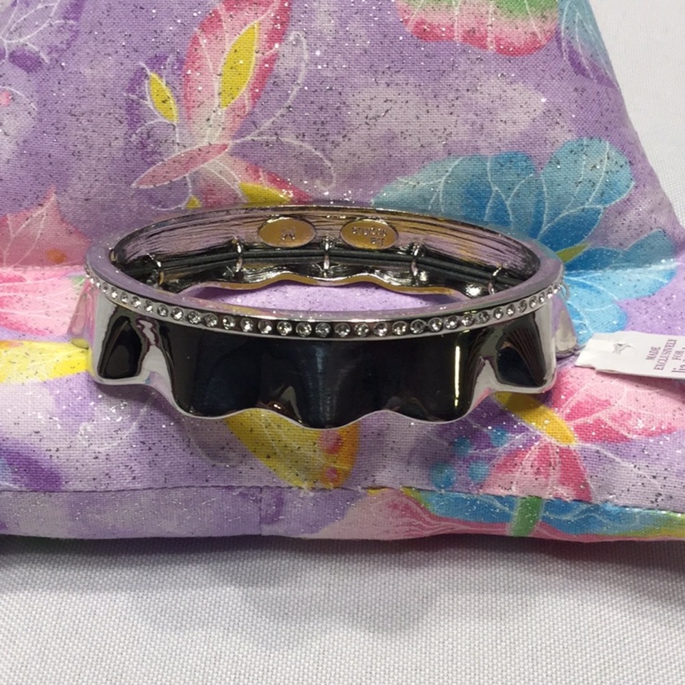 Lia Sophia Bracelet Ruffled sz M in silver